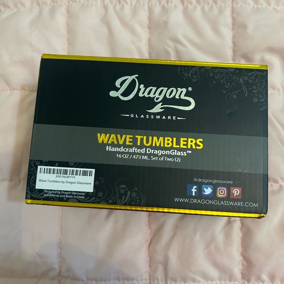 Dragon wave wine glasses, new in box - Picture 5 of 5